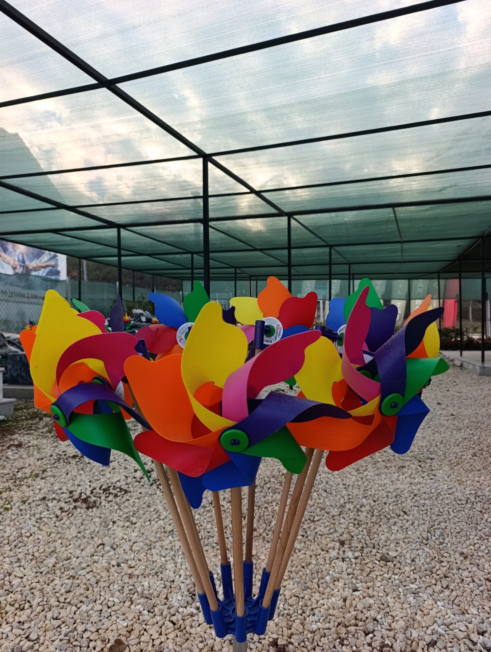 Rüzgar Gülü Modeli – 30 cm Çap | 60 cm Ahşap Çubuk