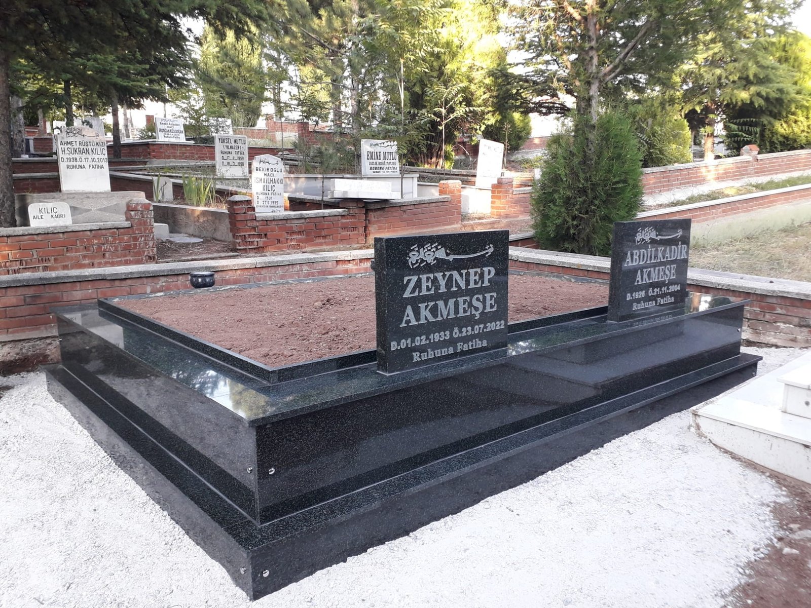 Asır Mezar – Çift Kişilik Apsolit Granit Mezar Modeli